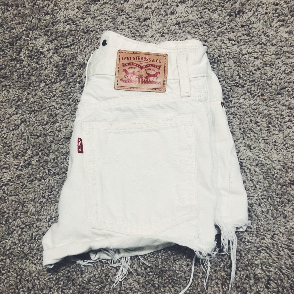 Levi jean shorts